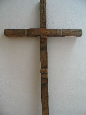 Kreuz in der ev. Erlsergemeinde, Wiesbaden-Dotzheim
